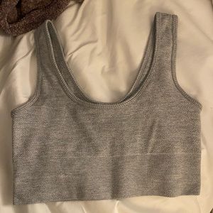 Thick grey tank